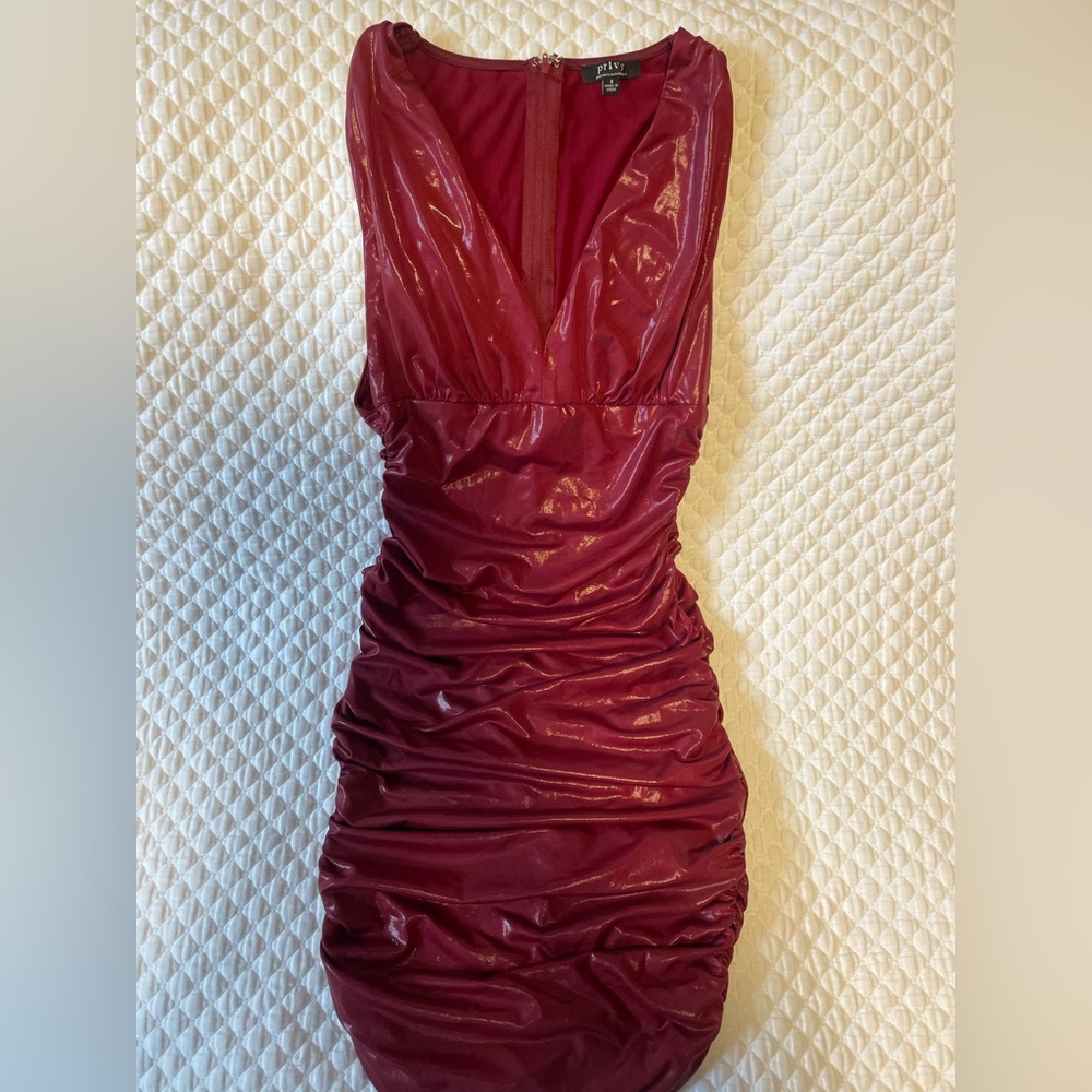 v red dress